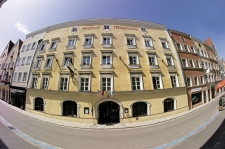 1_haus